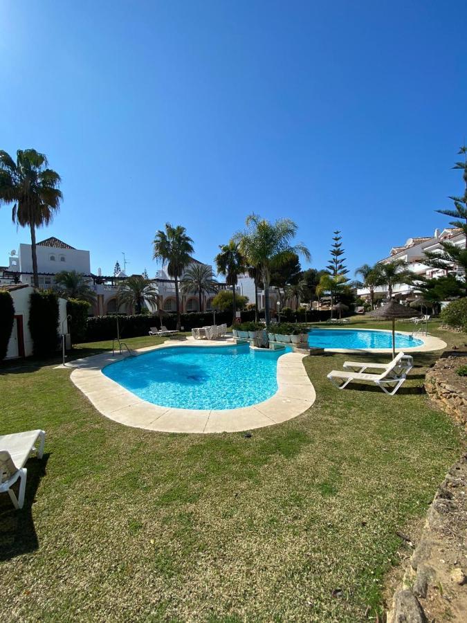 Luxury Beach Side Apartment In Marbella Playa Exteriér fotografie
