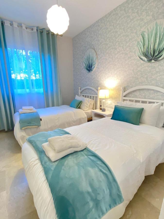 Luxury Beach Side Apartment In Marbella Playa Exteriér fotografie