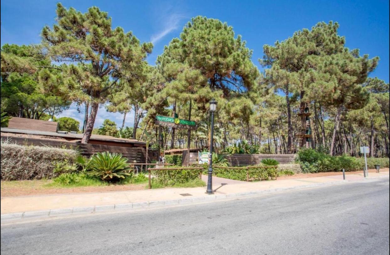 Luxury Beach Side Apartment In Marbella Playa Exteriér fotografie