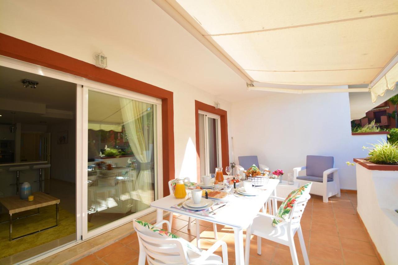 Luxury Beach Side Apartment In Marbella Playa Exteriér fotografie