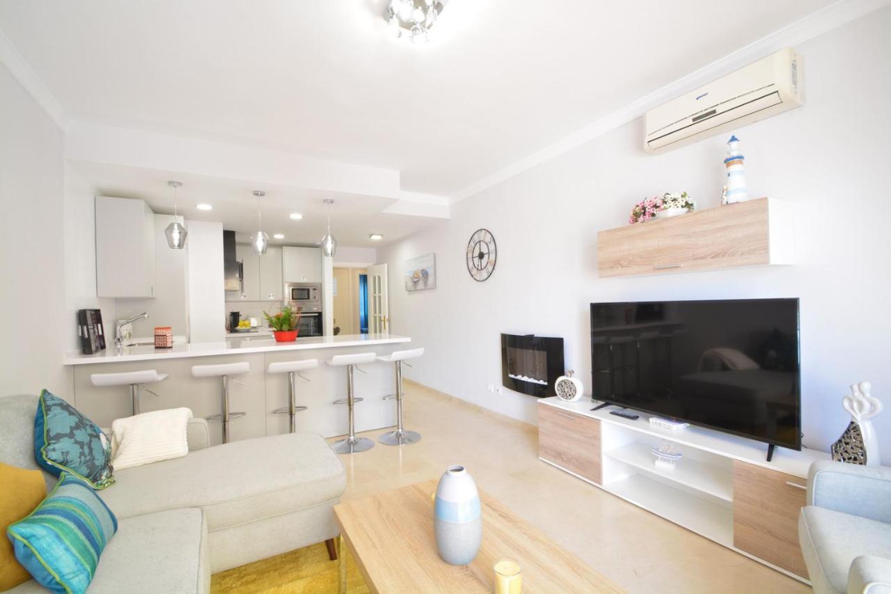 Luxury Beach Side Apartment In Marbella Playa Exteriér fotografie