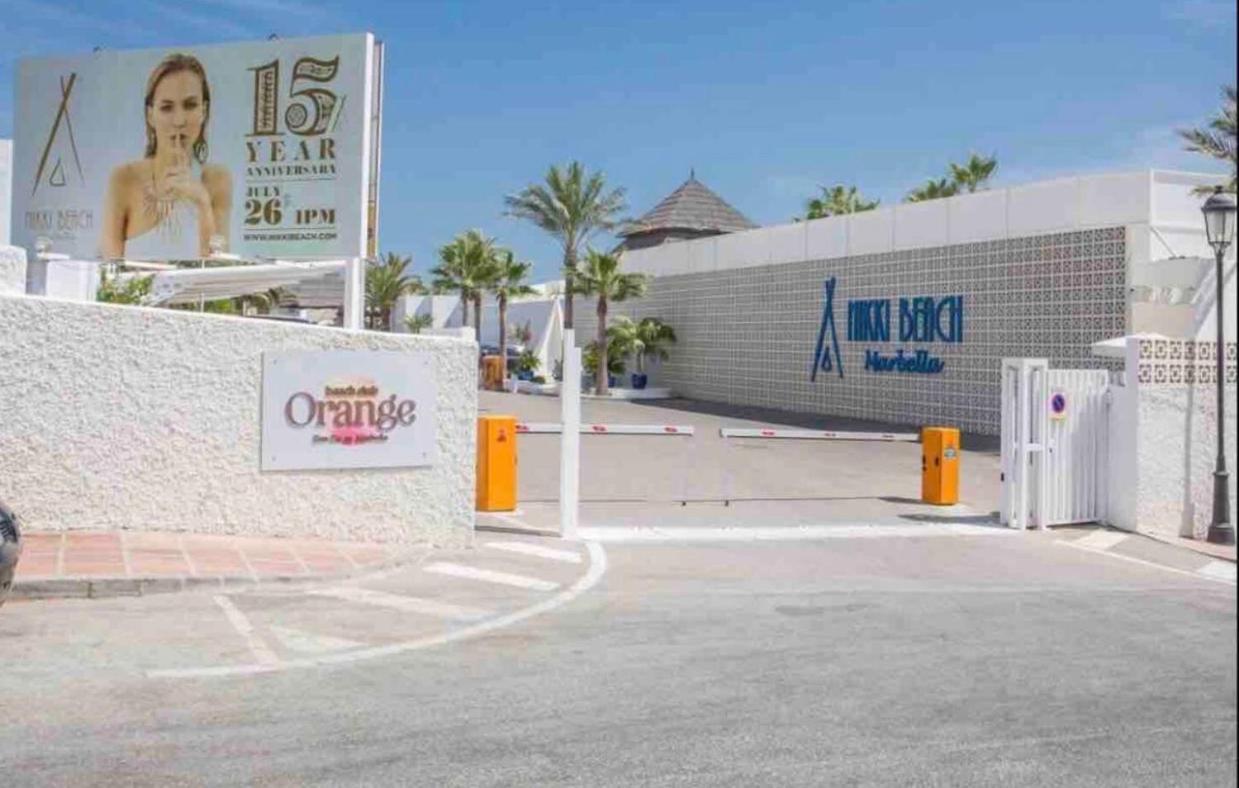 Luxury Beach Side Apartment In Marbella Playa Exteriér fotografie