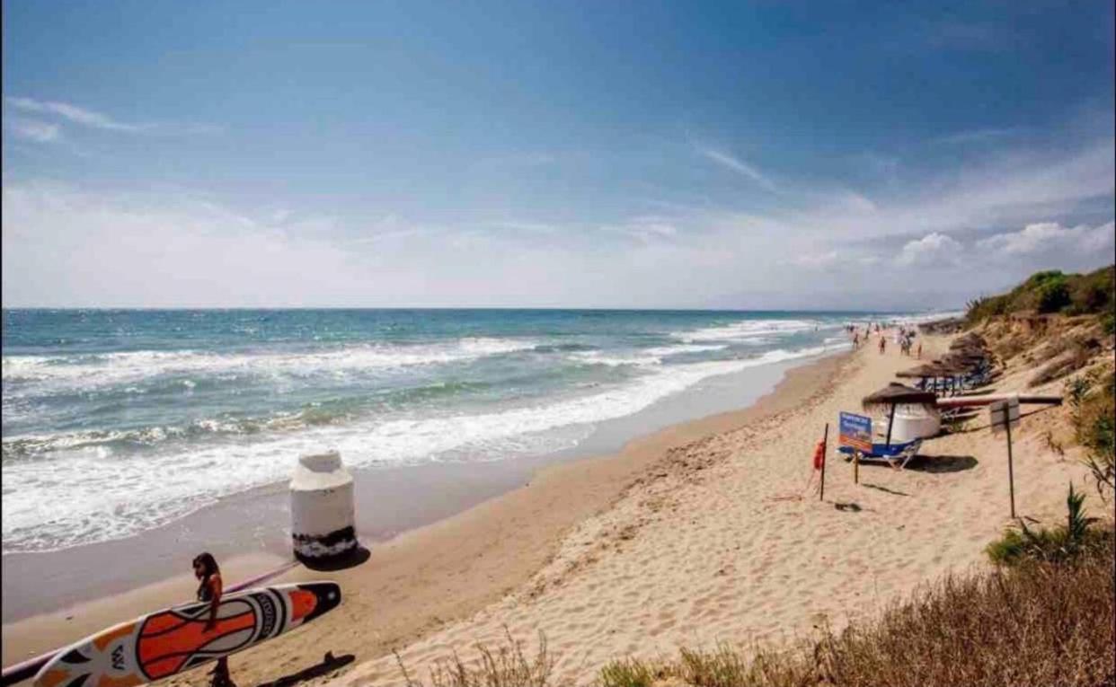 Luxury Beach Side Apartment In Marbella Playa Exteriér fotografie