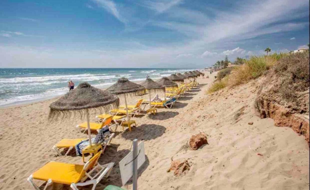 Luxury Beach Side Apartment In Marbella Playa Exteriér fotografie